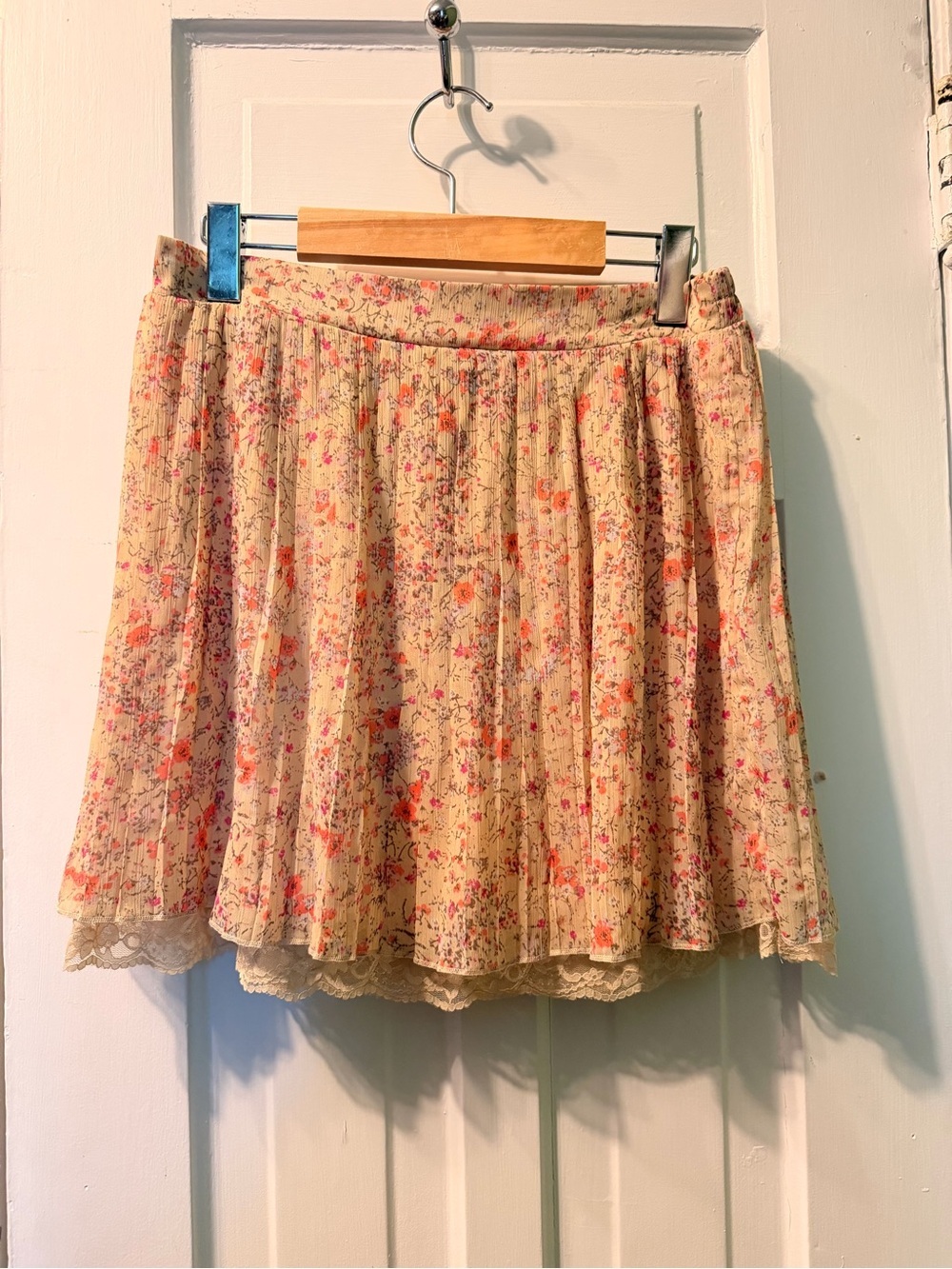 Floral Pleated Cream Mini Skirt